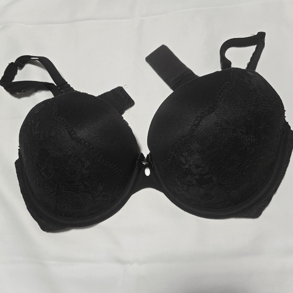 Victoria's Secret Other - 34D Victoria's Secret Body by Victoria Perfect Shape Bra With Black Lace Detail